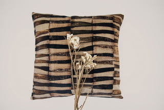 Raye Umber Velvet (Wide)