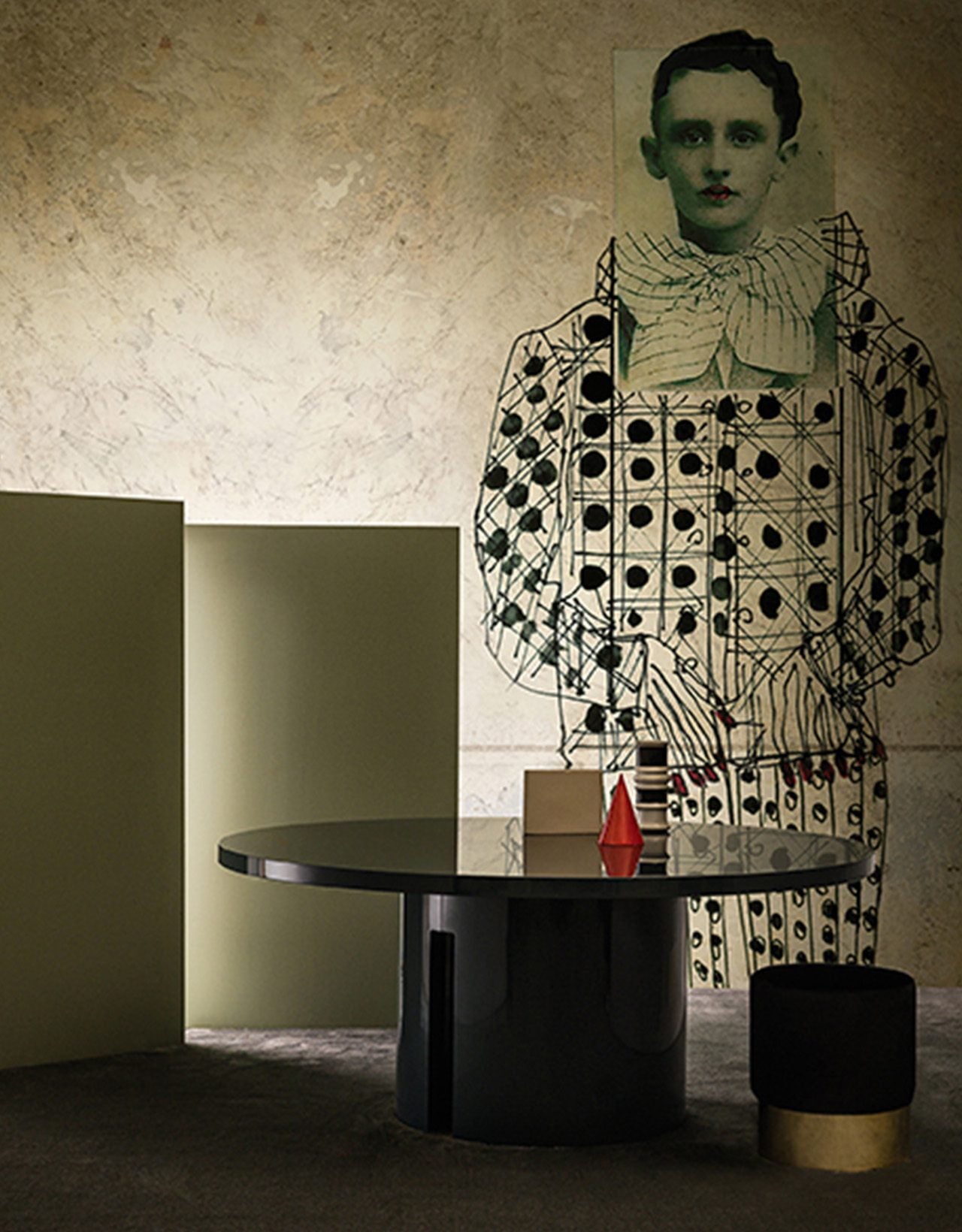 La Famiglia Pois by Wall&decò, wallpaper mural