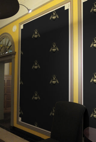 Napoleon Bee Black & Gold On Black
