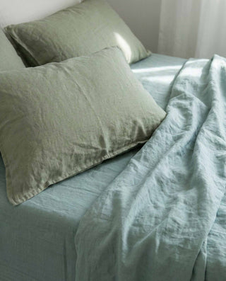 Aura Turquesa linen fabric by Coordonné