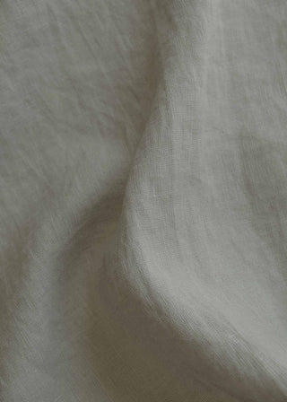Aura Yeso linen fabric close-up by Coordonné