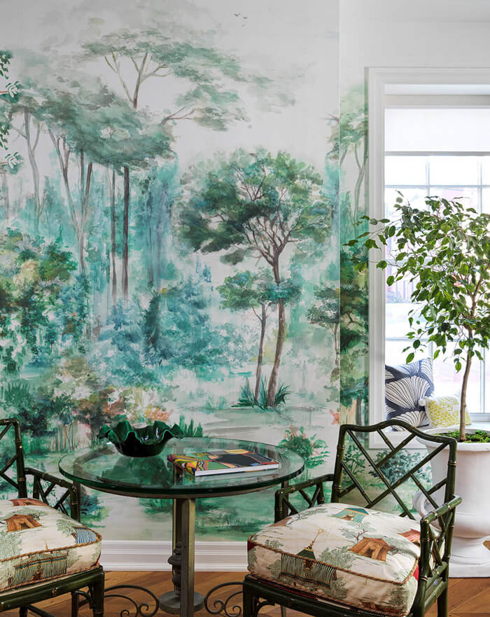 「Nebula Mist（ネビュラ・ミスト）」 Nebula Mist by Emma Hayes | Designer Wallpaper Mural | NewWall
